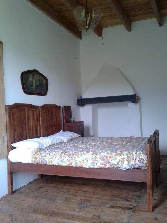 Rural House Rondini Camposasco Exterior foto